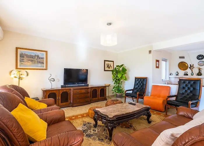 Villa Estrelicia - Pool - Free Wi-fi - New In *