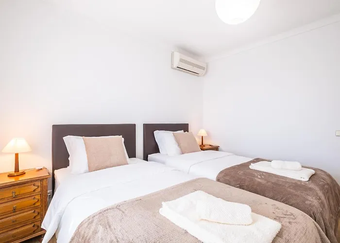 Villa Estrelicia - Pool - Free Wi-fi - New In