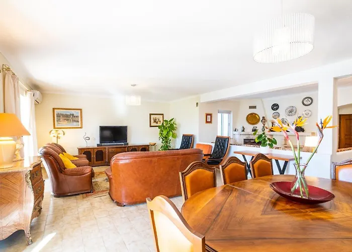 Villa Estrelicia - Pool - Free Wi-fi - New In *