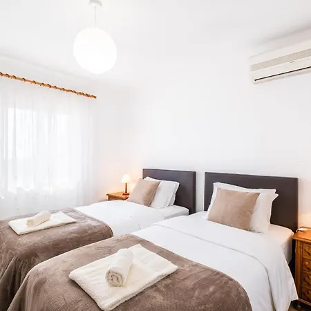 Villa Estrelicia - Pool - Free Wi-fi - New In