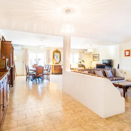 Villa Estrelicia - Pool - Free Wi-fi - New In *