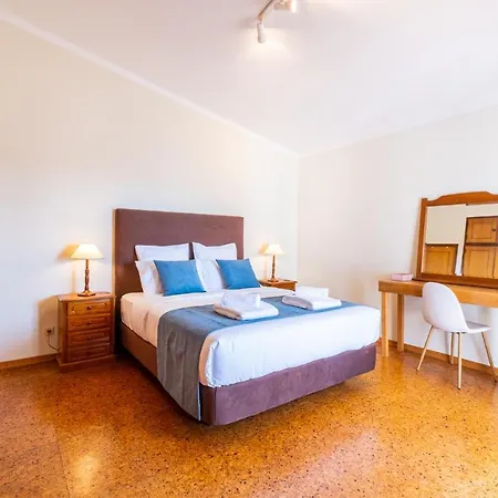Estrelicia - Pool - Free Wi-fi - New In * Loulé